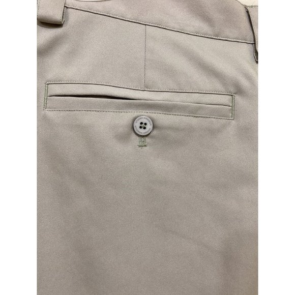 Under Armour Performance Golf Shorts Mens 34R Beige Flat Front Pockets Logo - Picture 5 of 12